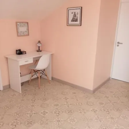 Local - Casa Amarela Alvaiazere