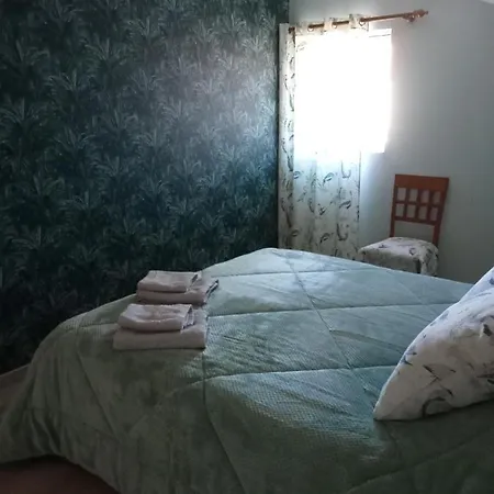 Апартаменты Local - Casa Amarela Alvaiazere